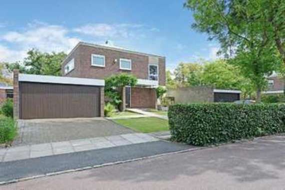 4 bedroom Detached f...